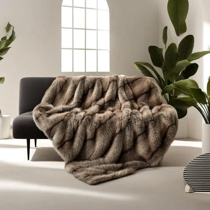 High-End Faux Fur Blanket - Elegant Plaid Design for Beds and Sofas, Ideal for Home Decoration and Comfort - Fly It Try It