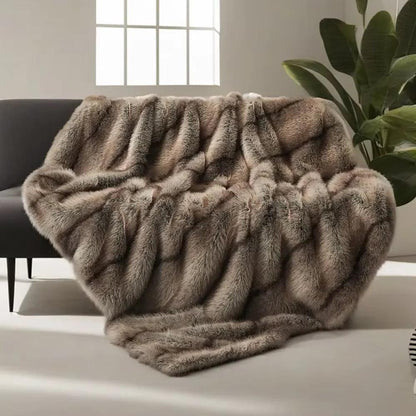 High-End Faux Fur Blanket - Elegant Plaid Design for Beds and Sofas, Ideal for Home Decoration and Comfort - Fly It Try It