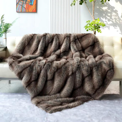 High-End Faux Fur Blanket - Elegant Plaid Design for Beds and Sofas, Ideal for Home Decoration and Comfort - Fly It Try It